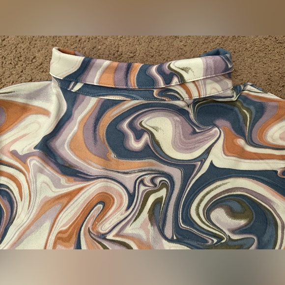 SO Women’s Juniors Marble Swirl Button Down Cinched Blouse Crop Top Size XL - Picture 10 of 14